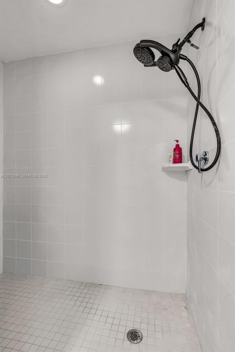 For Sale: $390,000 (0 beds, 1 baths, 655 Square Feet)