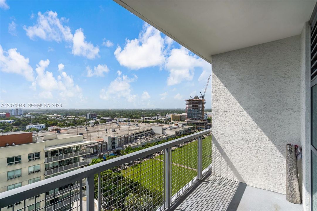 For Sale: $390,000 (0 beds, 1 baths, 655 Square Feet)