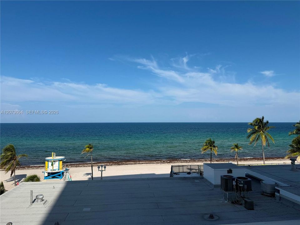 For Rent: $4,800 (2 beds, 2 baths, 1204 Square Feet)