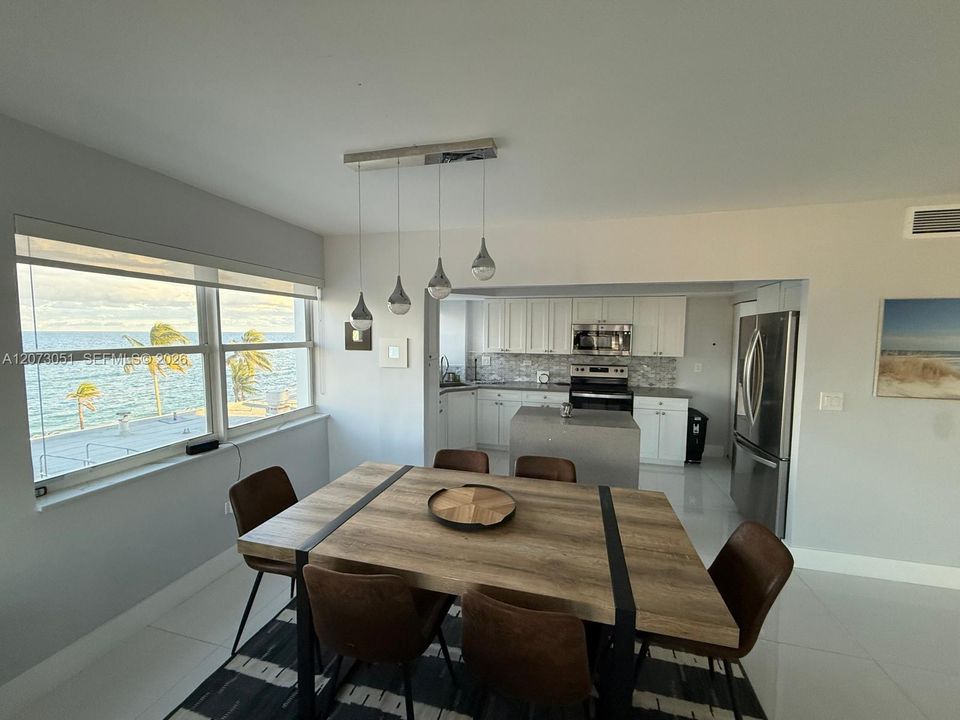 For Rent: $4,800 (2 beds, 2 baths, 1204 Square Feet)