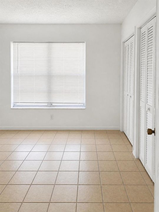rental-ad-bedroom-closets-window-enhance