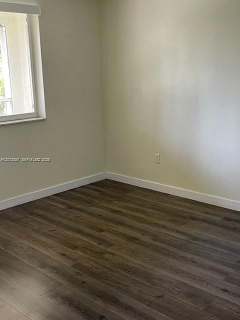 For Rent: $2,200 (2 beds, 2 baths, 867 Square Feet)
