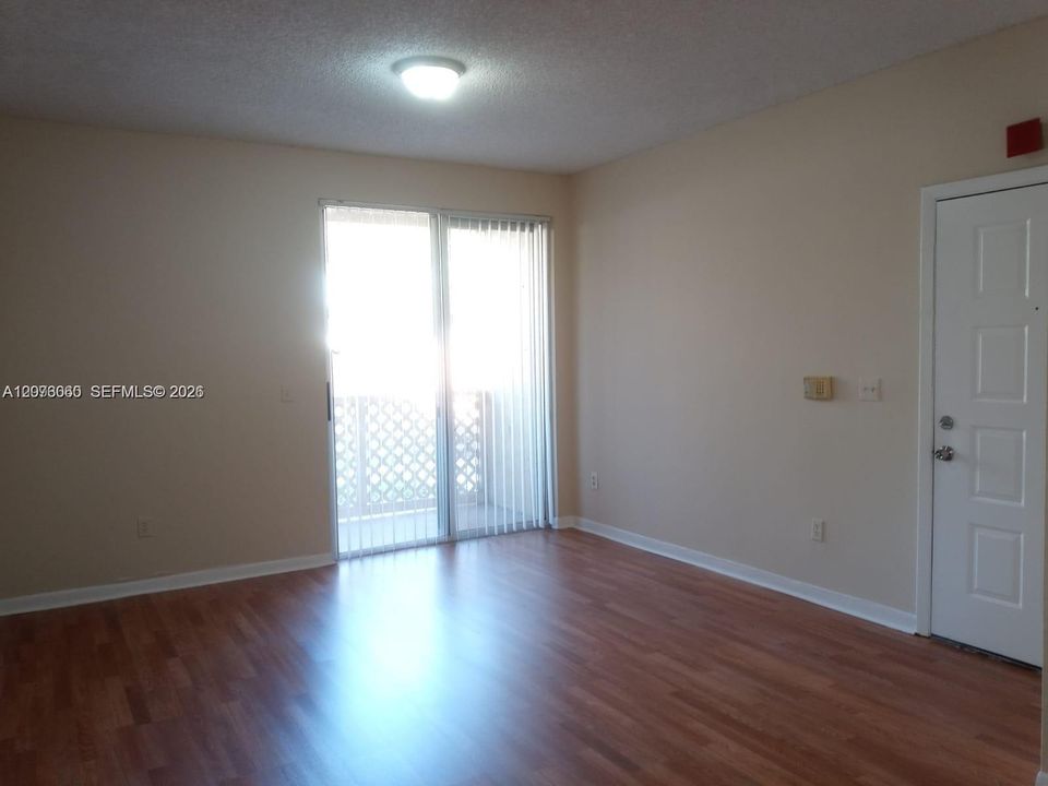 En Venta: $185,000 (1 camas, 1 baños, 763 Pies cuadrados)