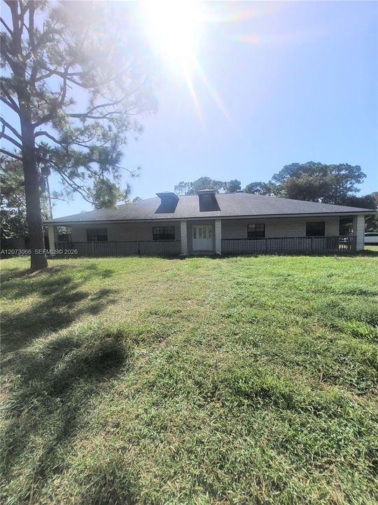 En Venta: $799,900 (4 camas, 2 baños, 2274 Pies cuadrados)