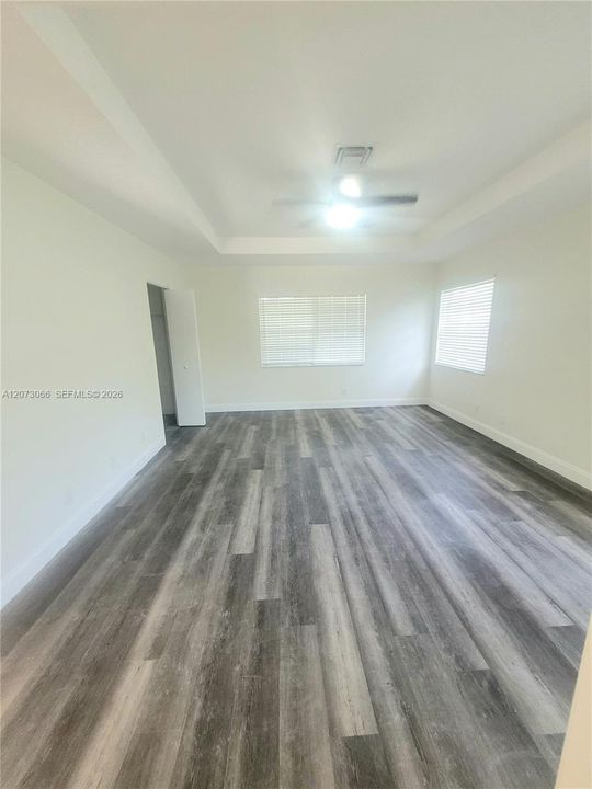 En Venta: $799,900 (4 camas, 2 baños, 2274 Pies cuadrados)