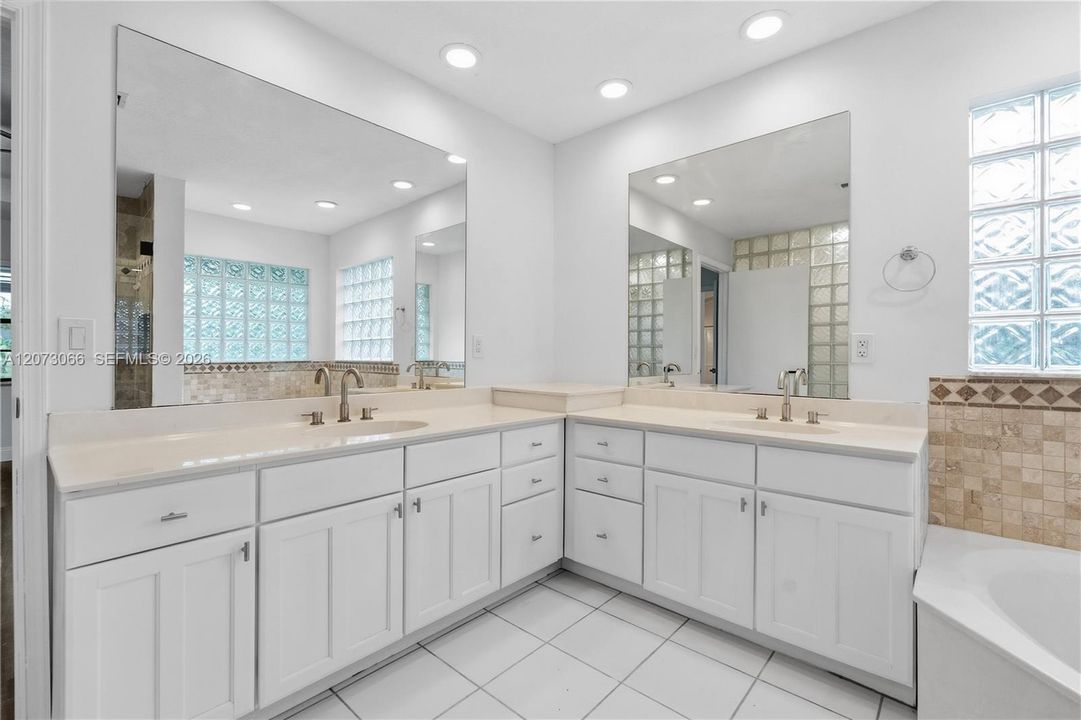 For Sale: $745,000 (4 beds, 2 baths, 2274 Square Feet)