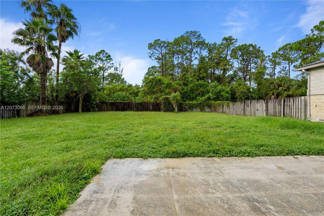 For Sale: $745,000 (4 beds, 2 baths, 2274 Square Feet)