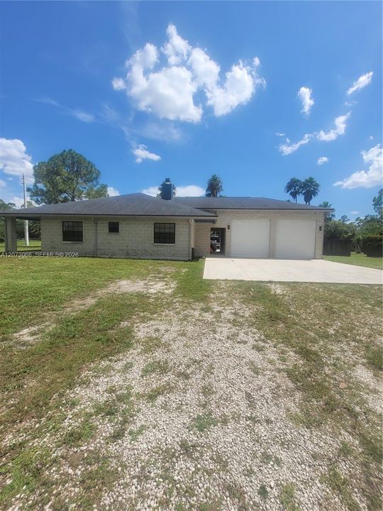 En Venta: $799,900 (4 camas, 2 baños, 2274 Pies cuadrados)