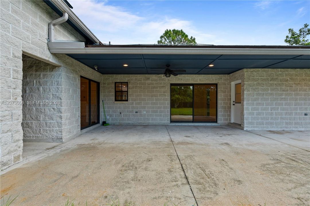 For Sale: $745,000 (4 beds, 2 baths, 2274 Square Feet)