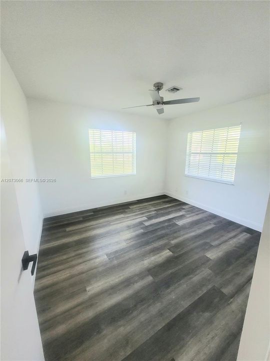 En Venta: $799,900 (4 camas, 2 baños, 2274 Pies cuadrados)