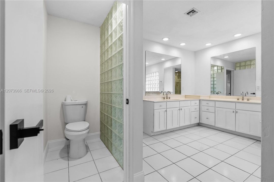 For Sale: $745,000 (4 beds, 2 baths, 2274 Square Feet)