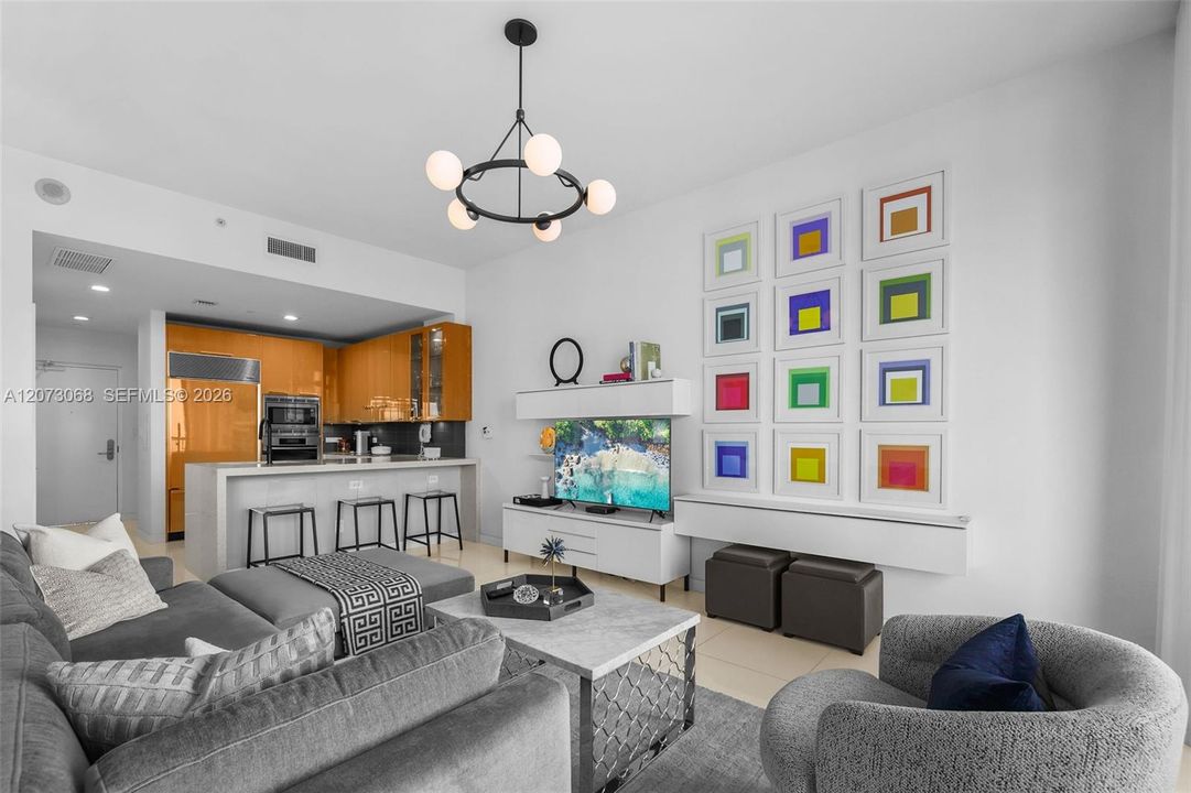 For Rent: $7,500 (1 beds, 1 baths, 920 Square Feet)