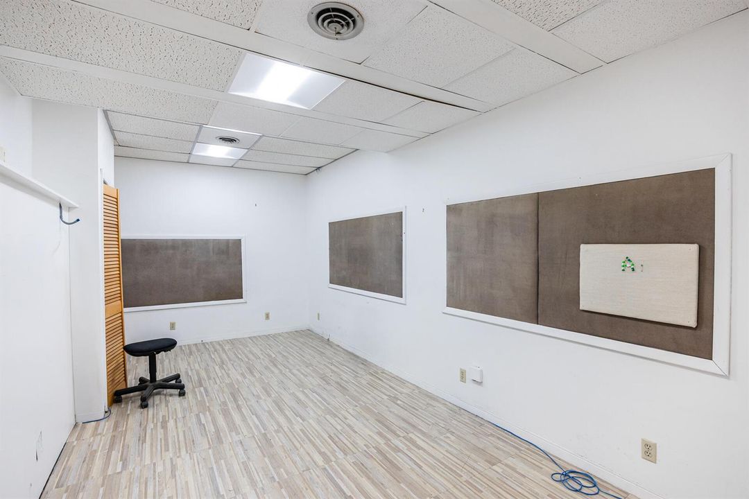 231 SW 5 Ct-8