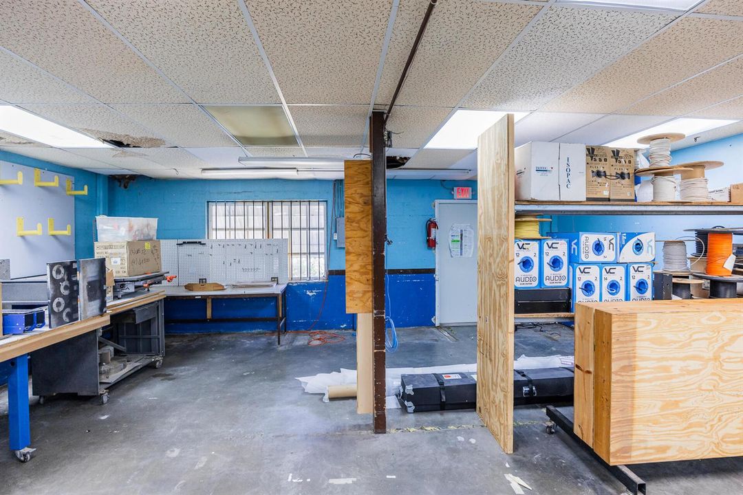 231 SW 5 Ct-1
