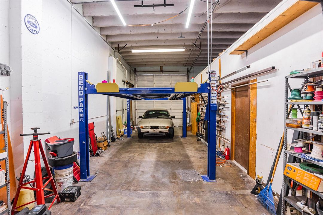 231 SW 5 Ct-17