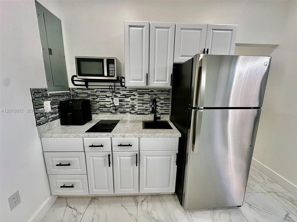 В аренду: $1,250 (0 спален, 1 ванн, 0 Квадратных фут)