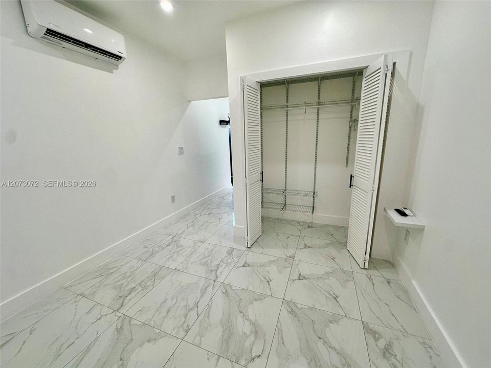 В аренду: $1,250 (0 спален, 1 ванн, 0 Квадратных фут)