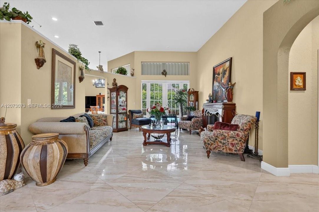 For Sale: $985,000 (4 beds, 3 baths, 2829 Square Feet)