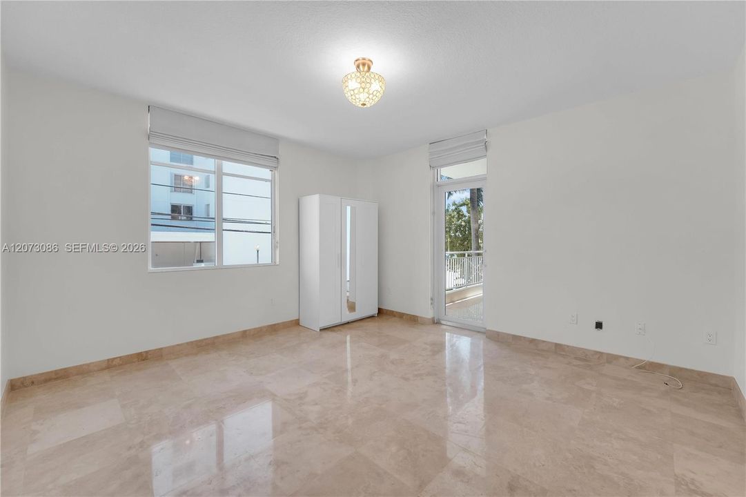 На продажу: $675,000 (2 спален, 2 ванн, 1280 Квадратных фут)