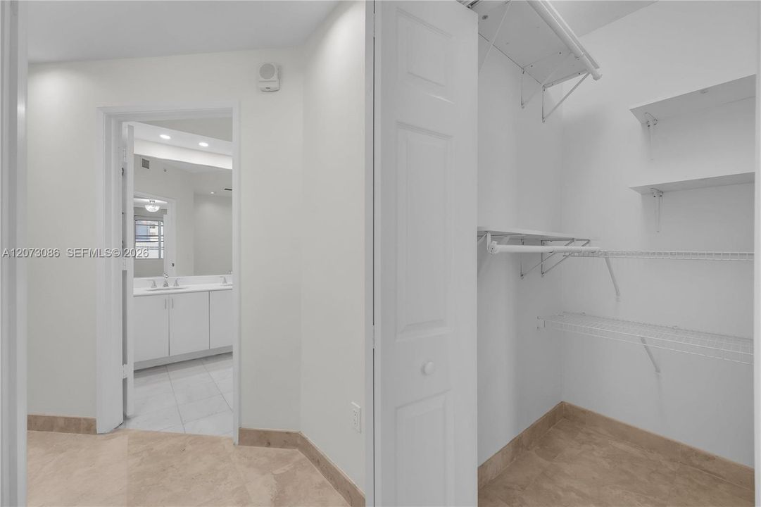 На продажу: $675,000 (2 спален, 2 ванн, 1280 Квадратных фут)