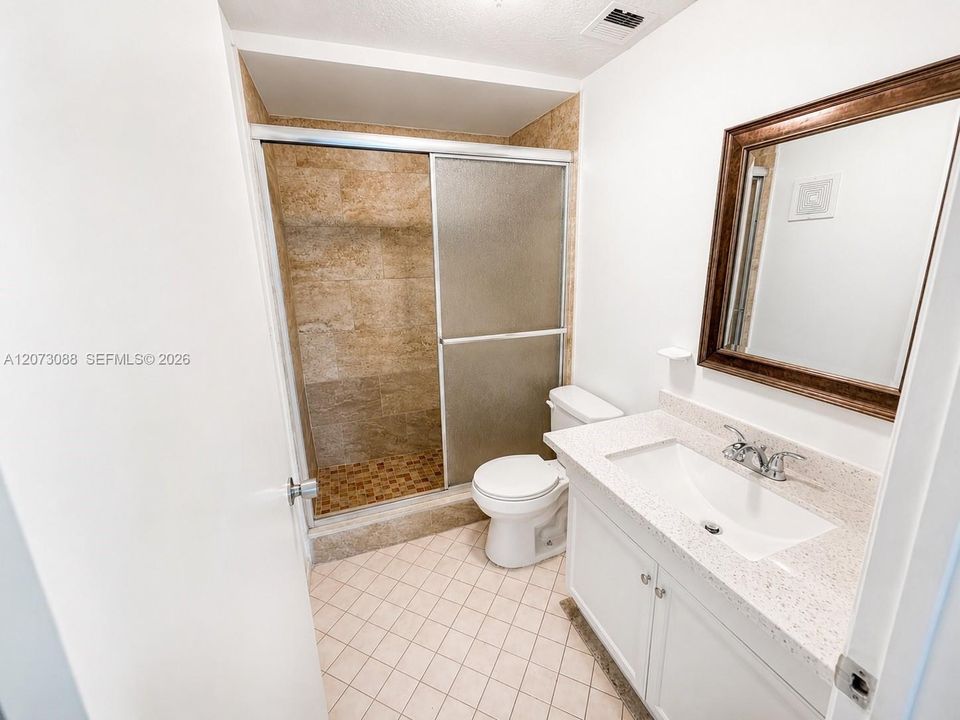 В аренду: $1,500 (1 спален, 1 ванн, 721 Квадратных фут)