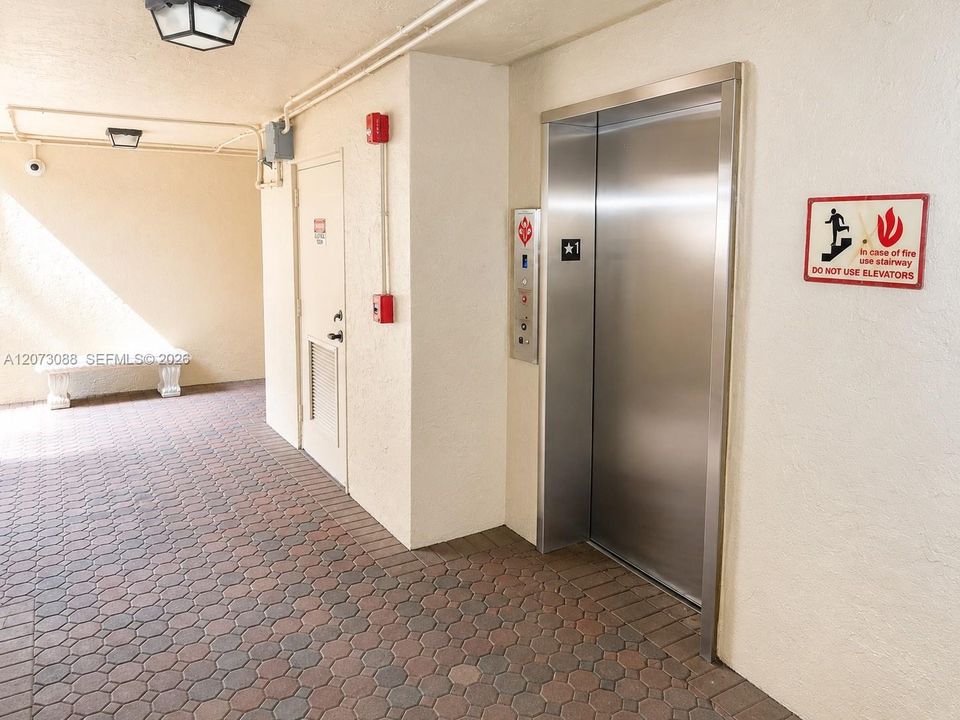 В аренду: $1,500 (1 спален, 1 ванн, 721 Квадратных фут)