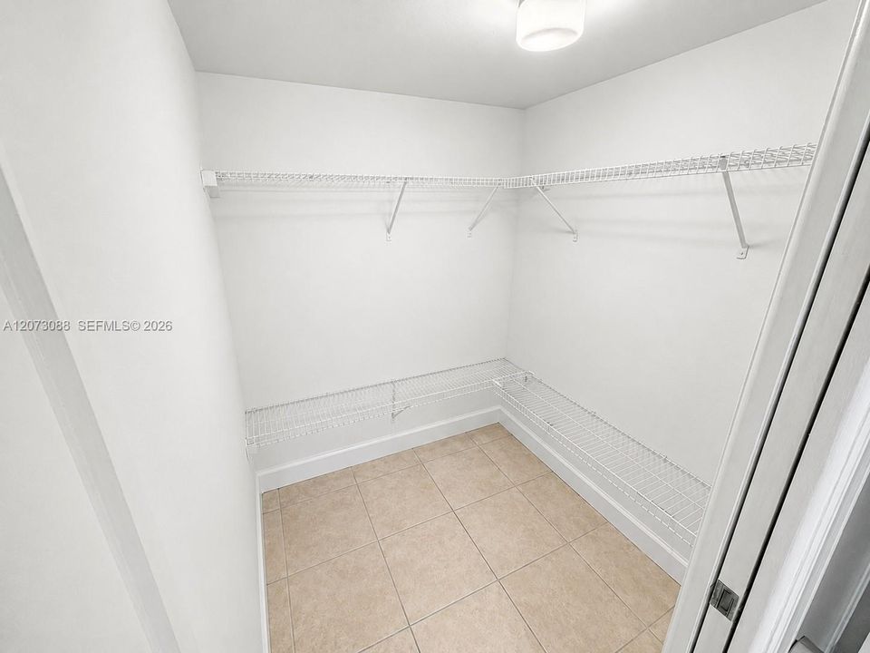В аренду: $1,500 (1 спален, 1 ванн, 721 Квадратных фут)