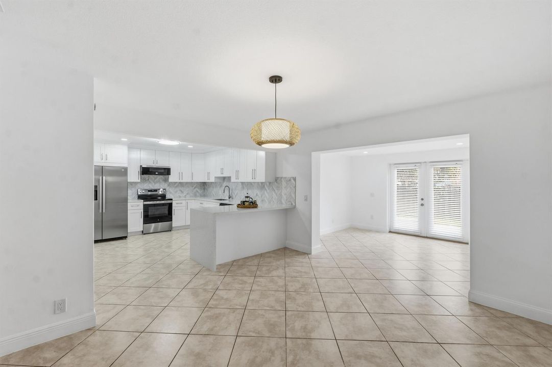3379 NW 63rd St_024