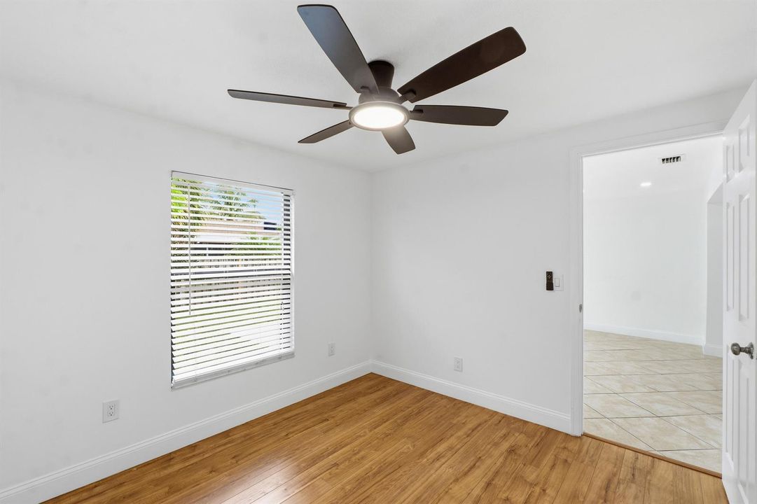 3379 NW 63rd St_029