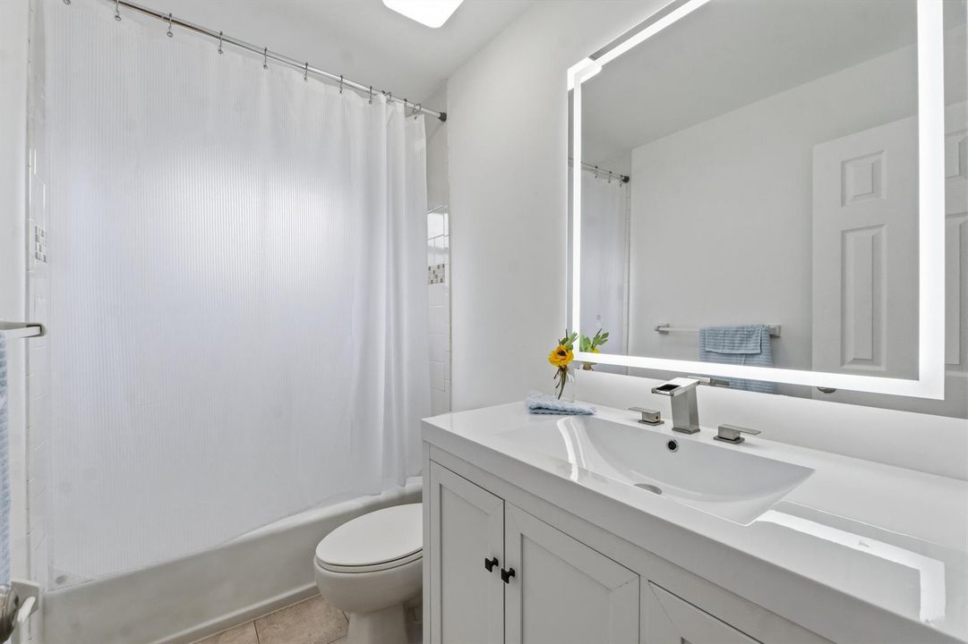 3379 NW 63rd St_034