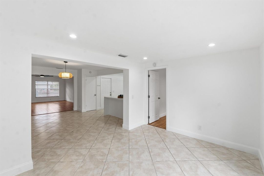 3379 NW 63rd St_027