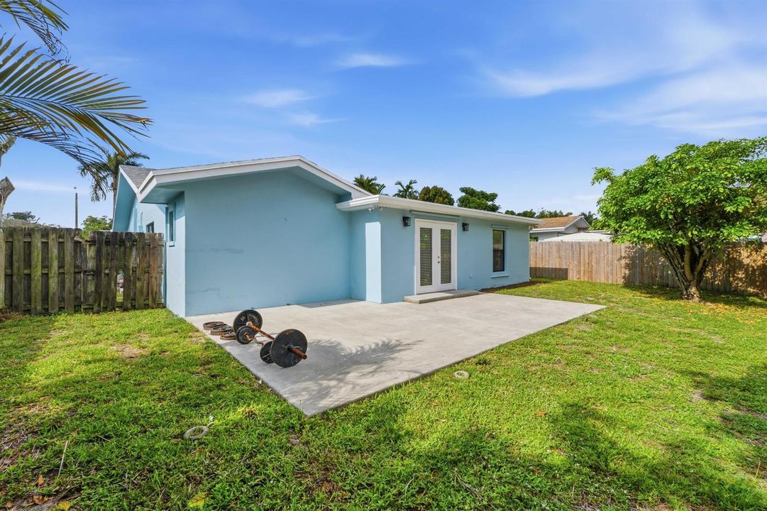 3379 NW 63rd St_039