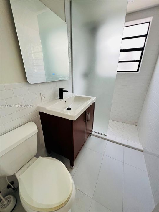 В аренду: $3,650 (2 спален, 1 ванн, 1075 Квадратных фут)