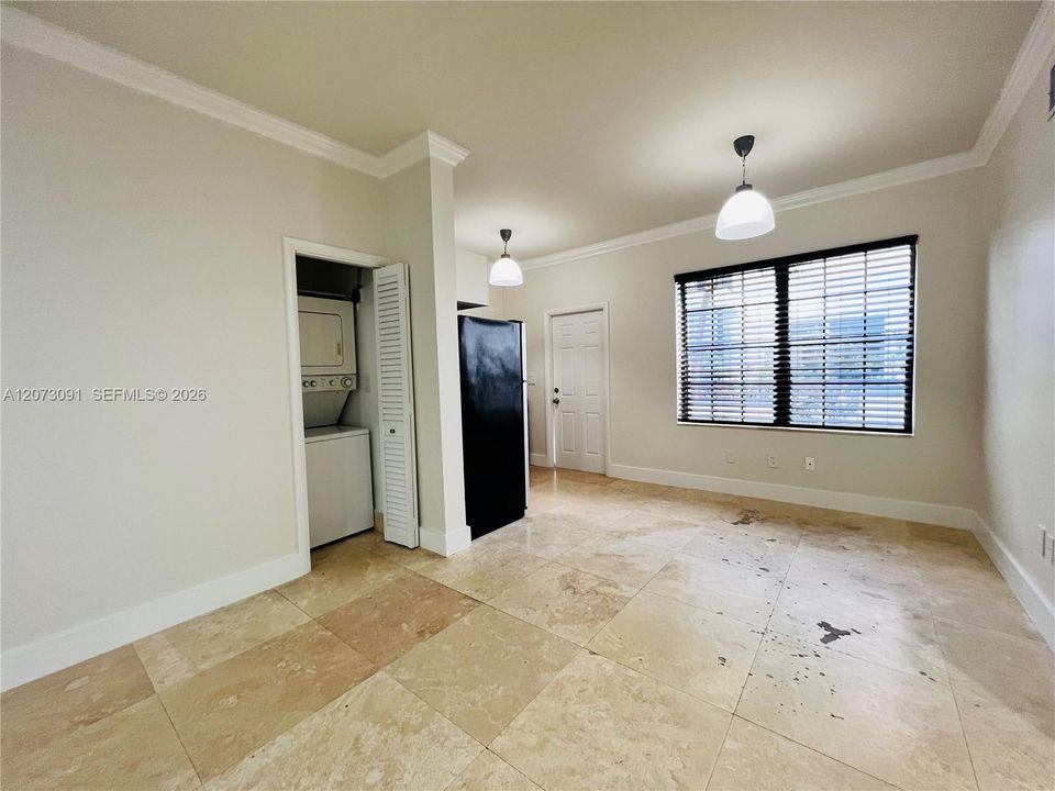 В аренду: $3,650 (2 спален, 1 ванн, 1075 Квадратных фут)