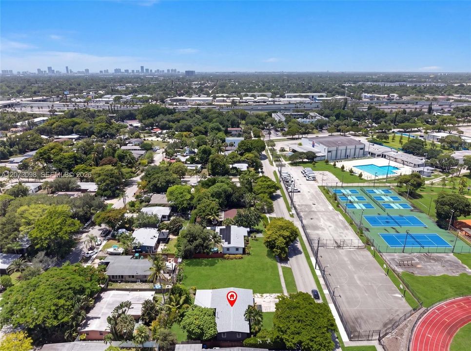 For Sale: $524,999 (4 beds, 2 baths, 1607 Square Feet)