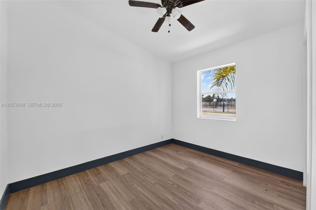 For Sale: $524,999 (4 beds, 2 baths, 1607 Square Feet)