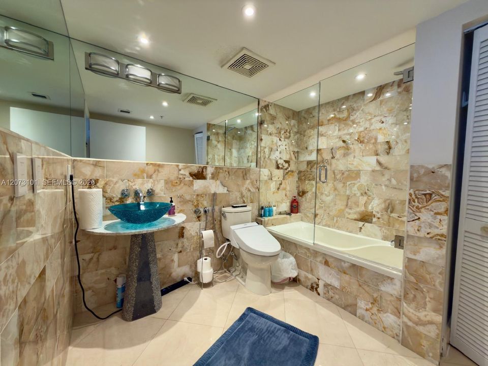 For Rent: $6,000 (2 beds, 2 baths, 1266 Square Feet)