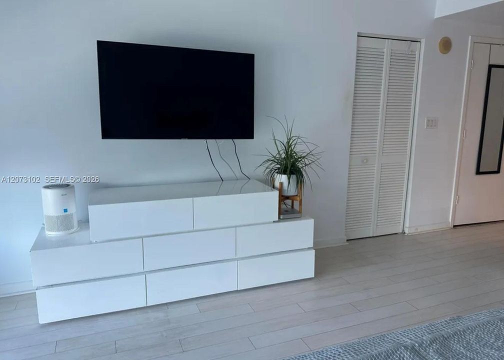 В аренду: $2,400 (0 спален, 1 ванн, 507 Квадратных фут)