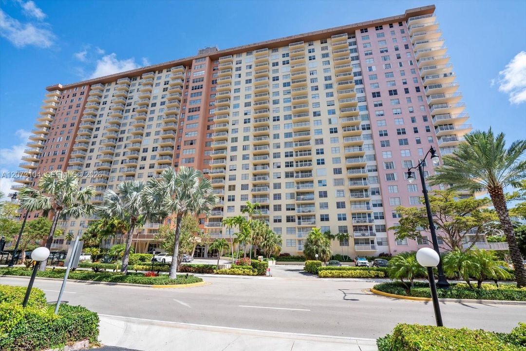 En Venta: $279,000 (1 camas, 1 baños, 943 Pies cuadrados)
