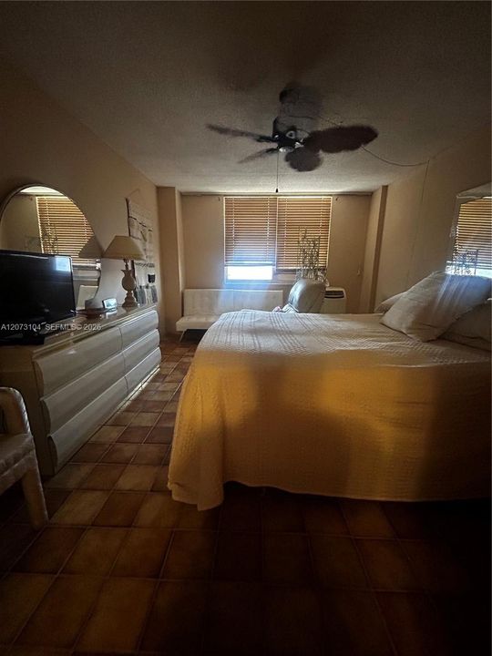 En Venta: $279,000 (1 camas, 1 baños, 943 Pies cuadrados)