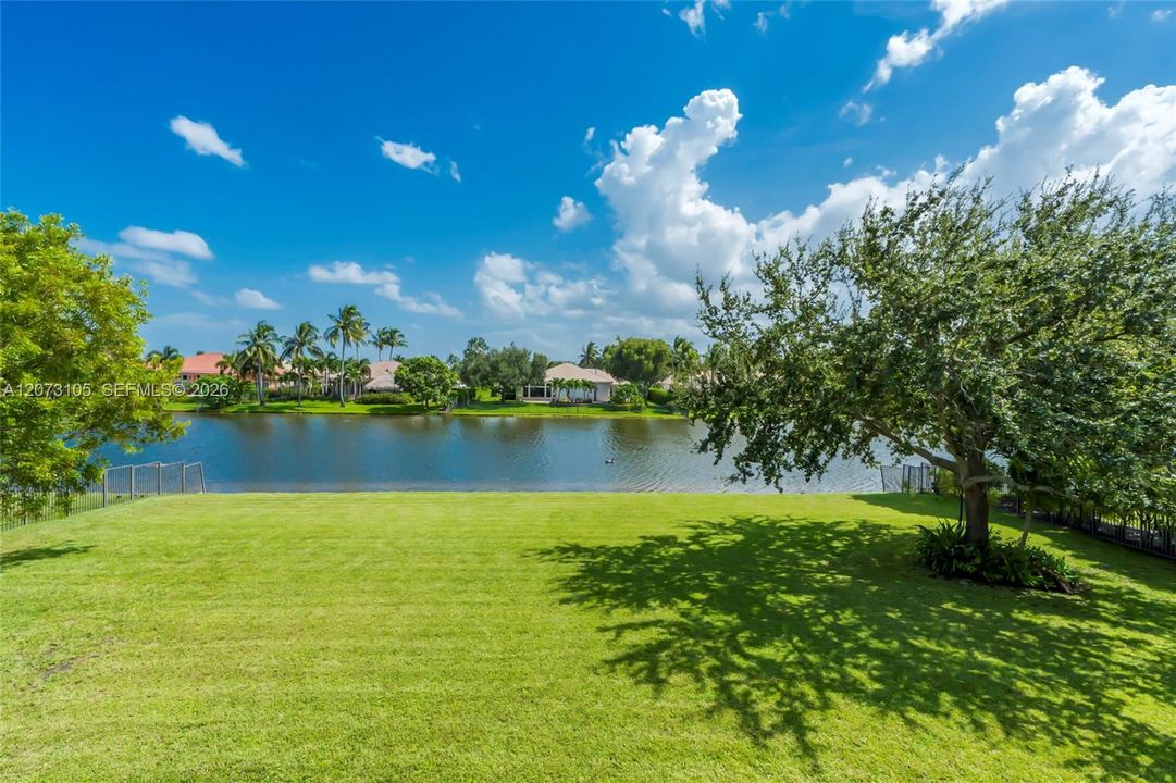 For Sale: $1,745,000 (6 beds, 4 baths, 4287 Square Feet)