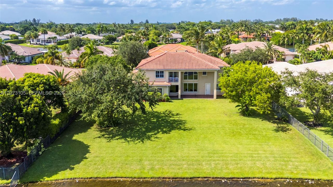 For Sale: $1,745,000 (6 beds, 4 baths, 4287 Square Feet)