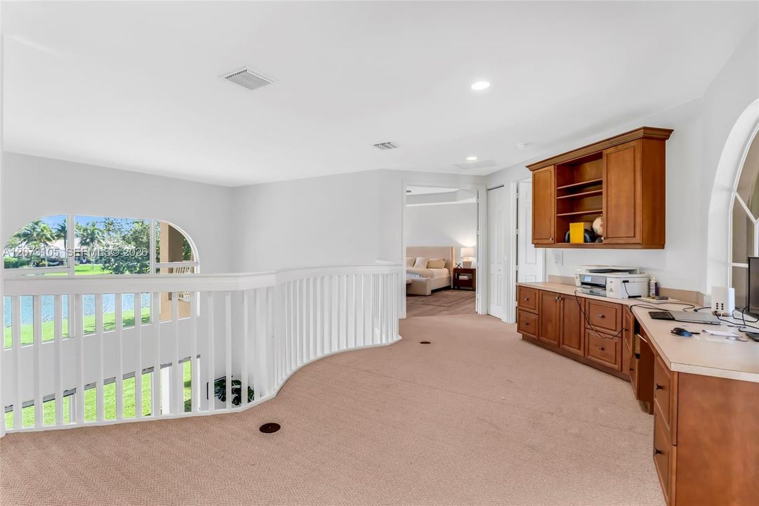 For Sale: $1,745,000 (6 beds, 4 baths, 4287 Square Feet)