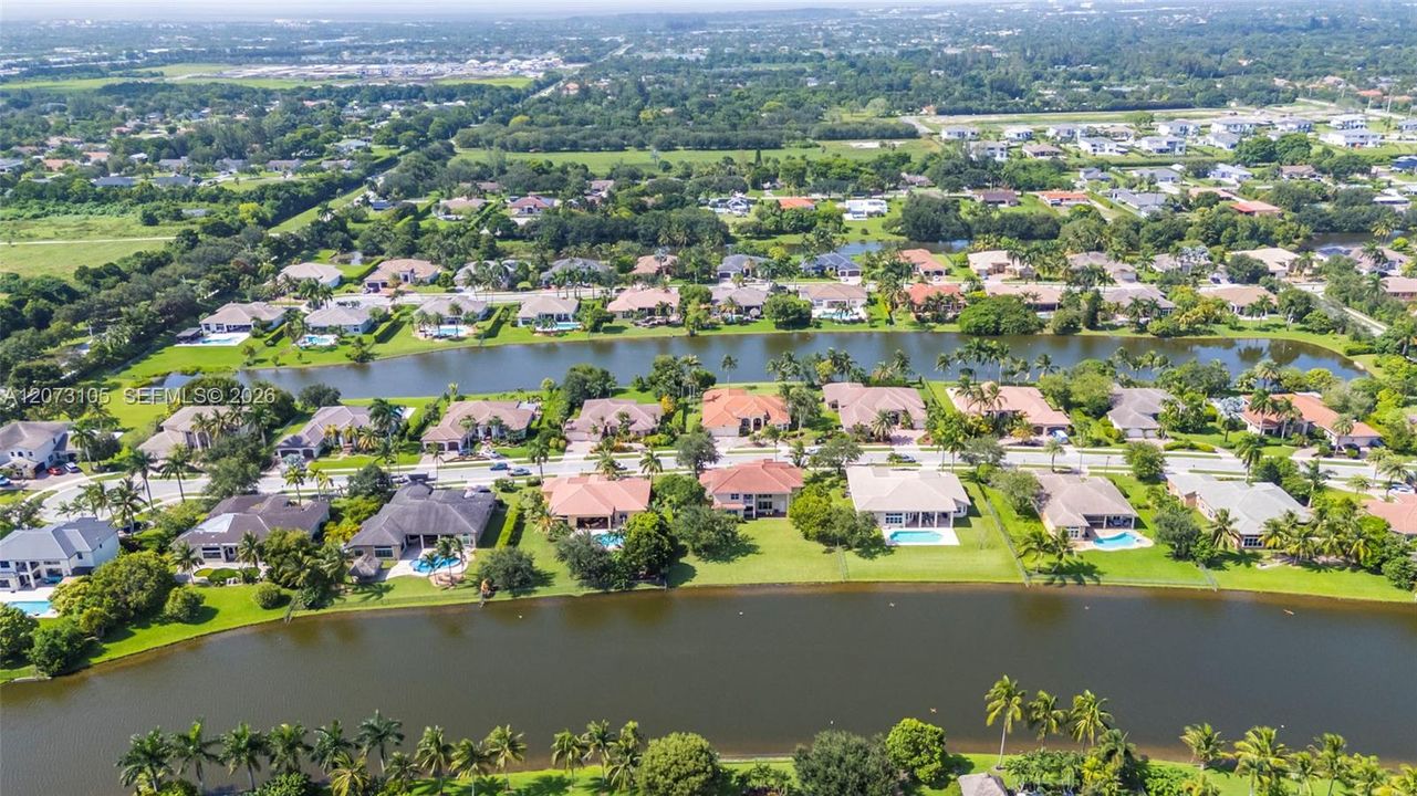 For Sale: $1,745,000 (6 beds, 4 baths, 4287 Square Feet)