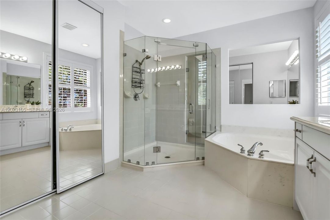 For Sale: $1,745,000 (6 beds, 4 baths, 4287 Square Feet)