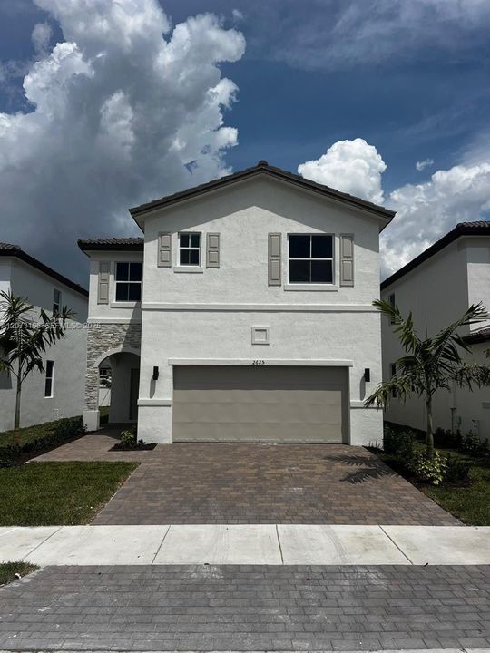 For Rent: $4,250 (4 beds, 2 baths, 2002 Square Feet)