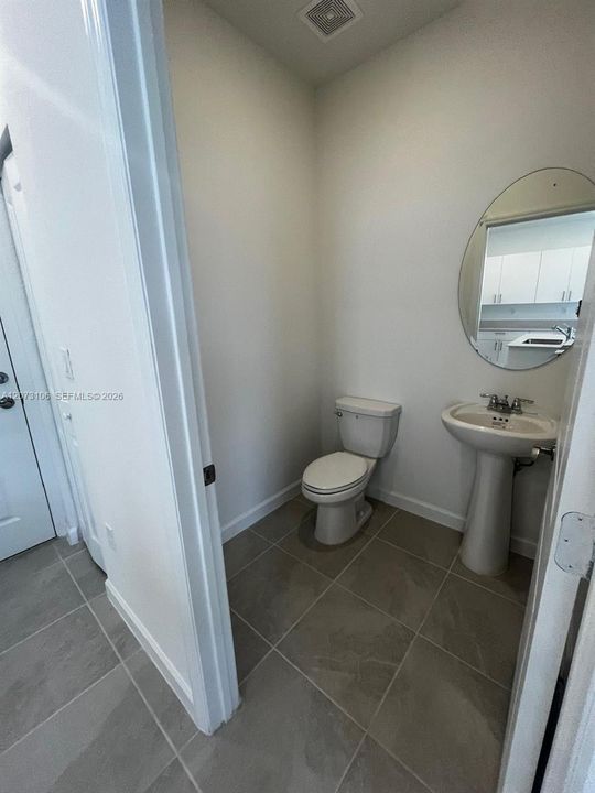 For Rent: $4,250 (4 beds, 2 baths, 2002 Square Feet)