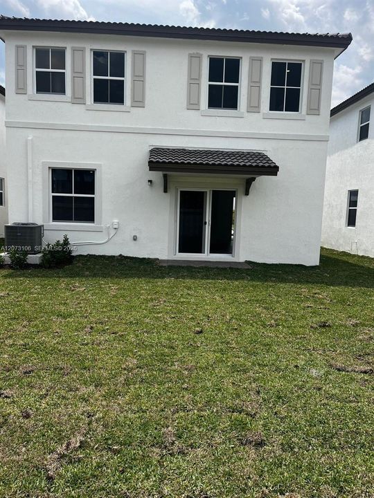 For Rent: $4,250 (4 beds, 2 baths, 2002 Square Feet)