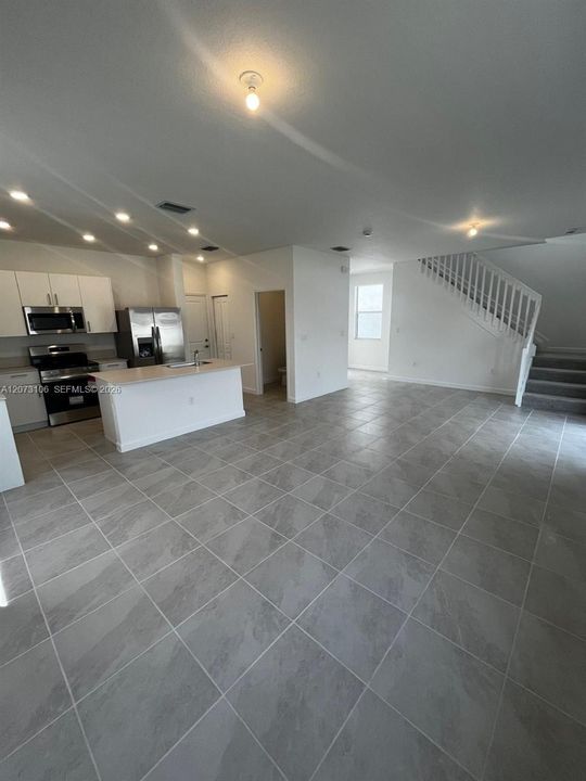 For Rent: $4,250 (4 beds, 2 baths, 2002 Square Feet)