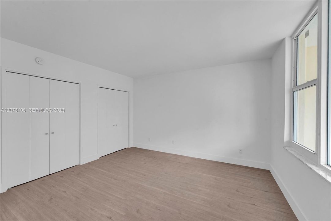 В аренду: $2,800 (1 спален, 1 ванн, 930 Квадратных фут)